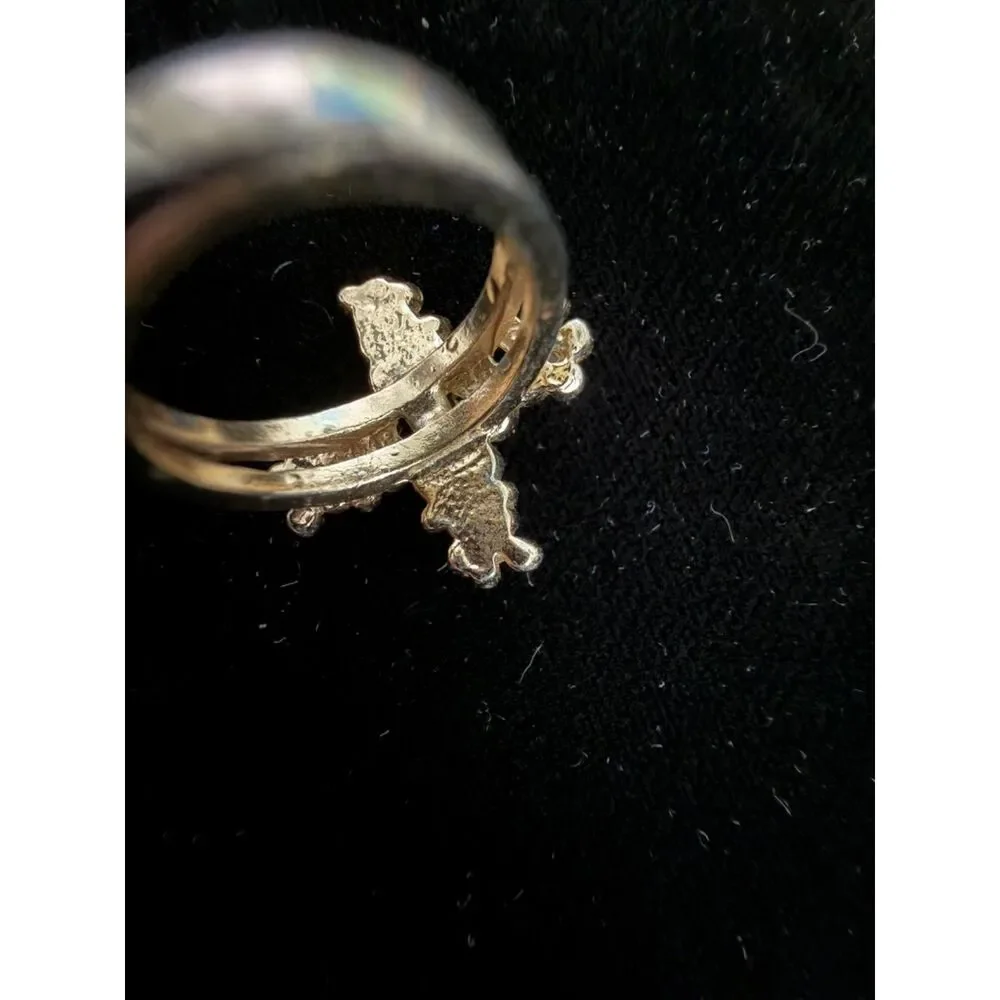 Vintage multi- colored rhinestone gold -tone cross ring
